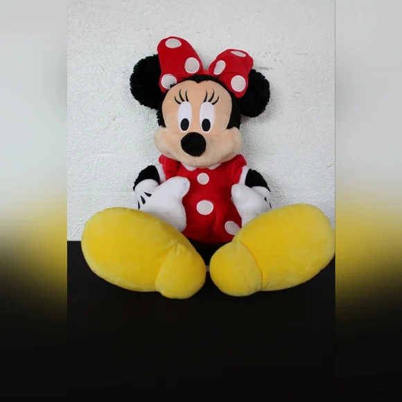 Minnie Mouse Stuffed Toy. - Picture 2 of 9